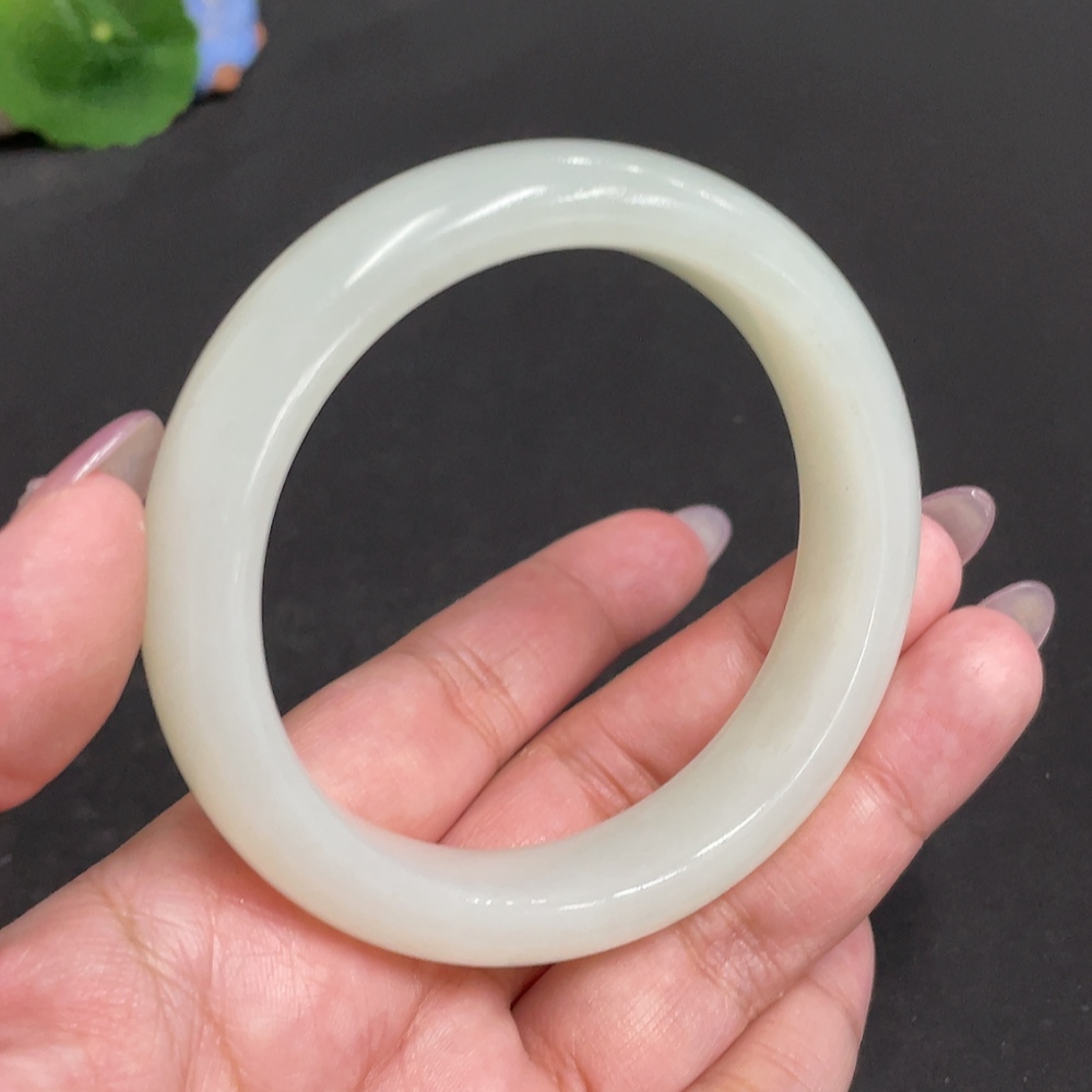 H33864185 Hetian Jade Round Bracelet Size 59.4 Total Weight Approx. 67.8g