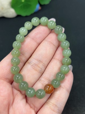 H46587100 和田玉手串 卡8.2mm左右 货品总重约18.5g 配南红