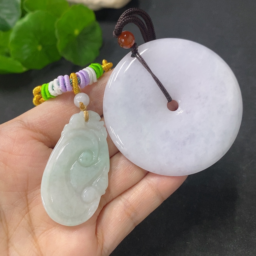 F31662368 Jadeite Pendant Sell as a Lot