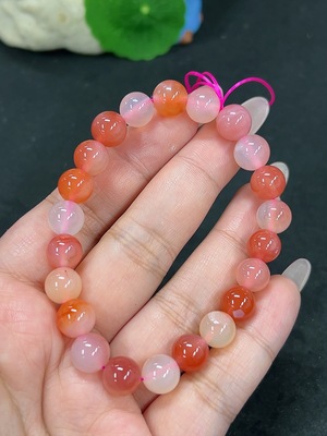 H41923242 盐源玛瑙手串 卡8.9mm左右 仅红色 货品总重约22.6g