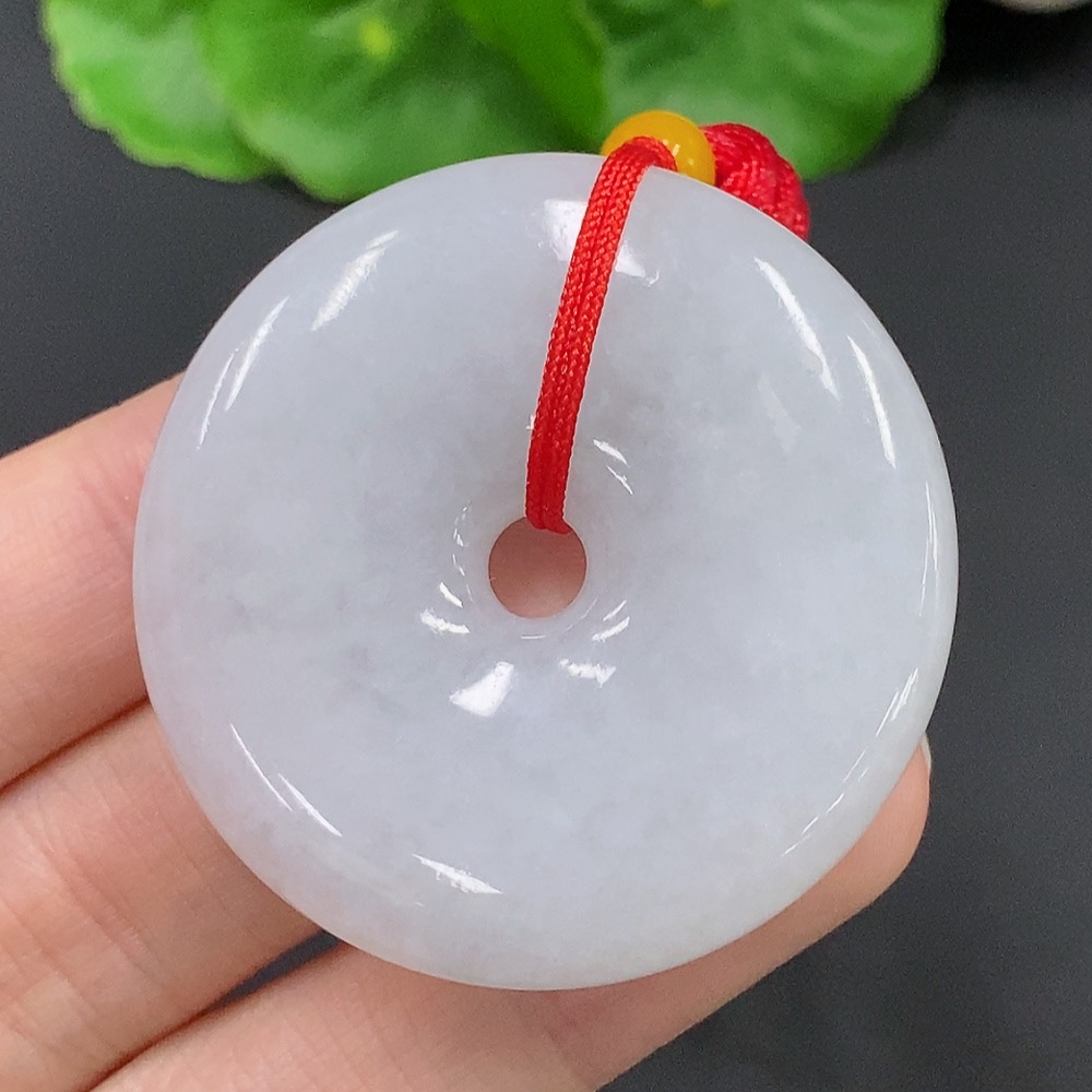 F25918472 Jadeite Peace Knot with a total weight of approximately 36.4 grams (including rope weight)