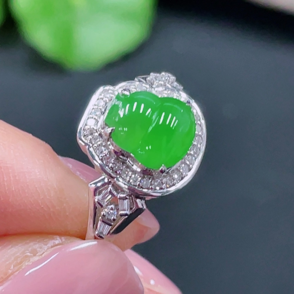 F23568292 Jadeite Gourd Inlaid Ring 18K Gold Size 16 Total Weight Approx. 3.66g