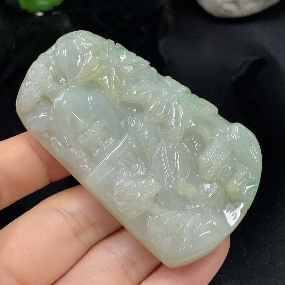 F29380105 Jadeitependant landscape plaque, total weight approx. 57.54g