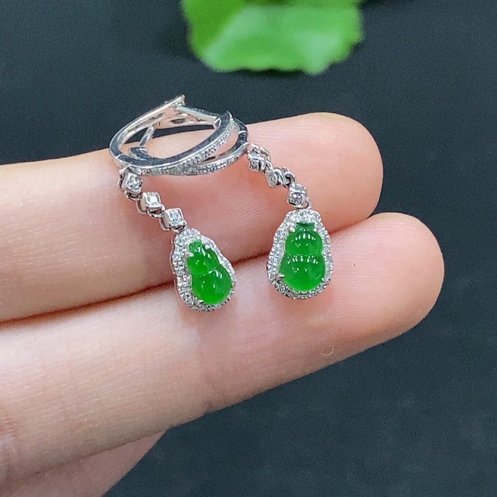 F31630265 Jadeite Earrings with 18K Gold and Diamond Accents, Total Weight Approx. 1.9g
