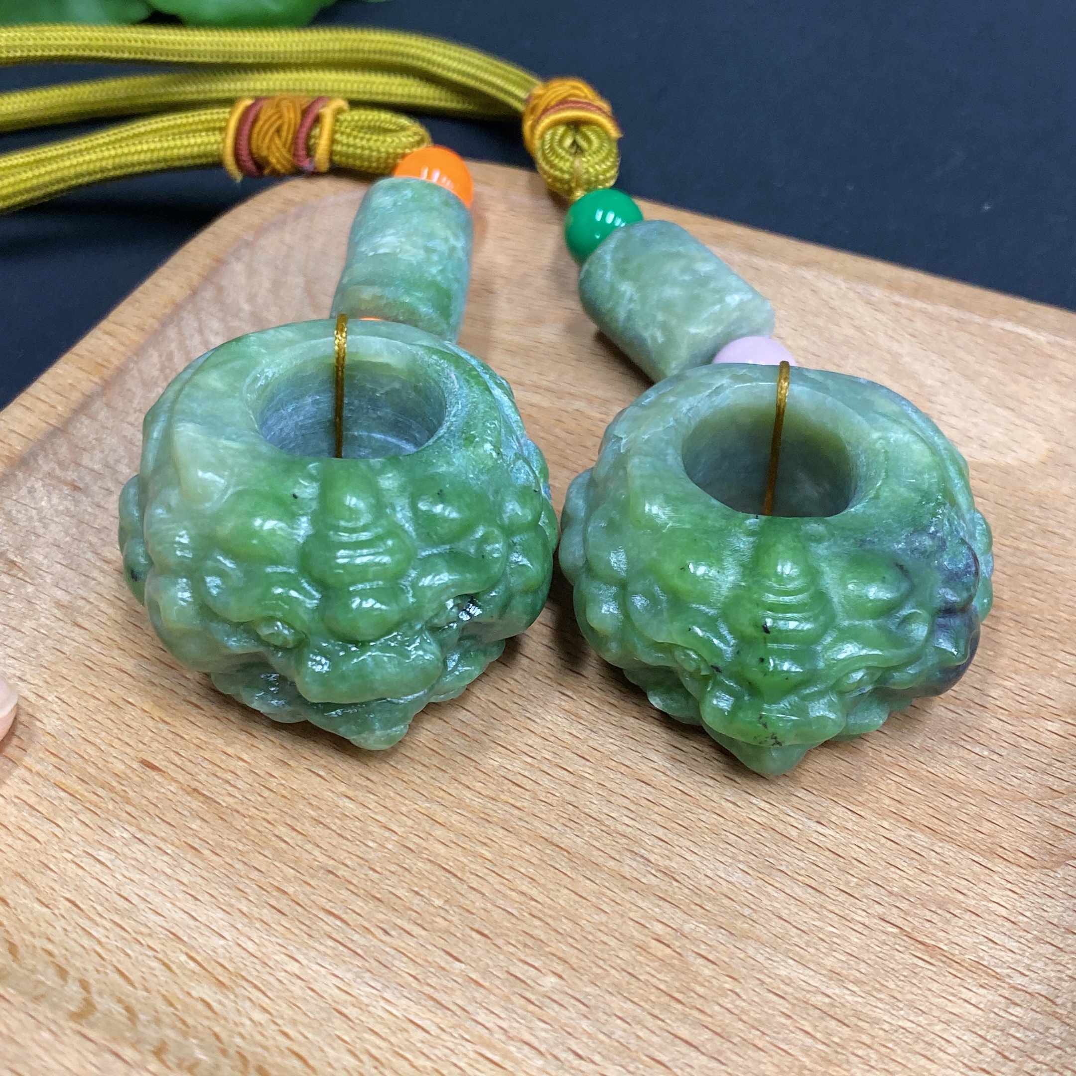 H34986265 Hetian Jade Handheld Piece - Auspicious Beast Ring