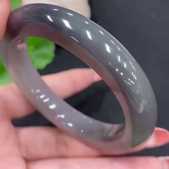 H34053716 Hetian Jade Round Bangle Size 57.2 Total Weight Approx. 70.5g