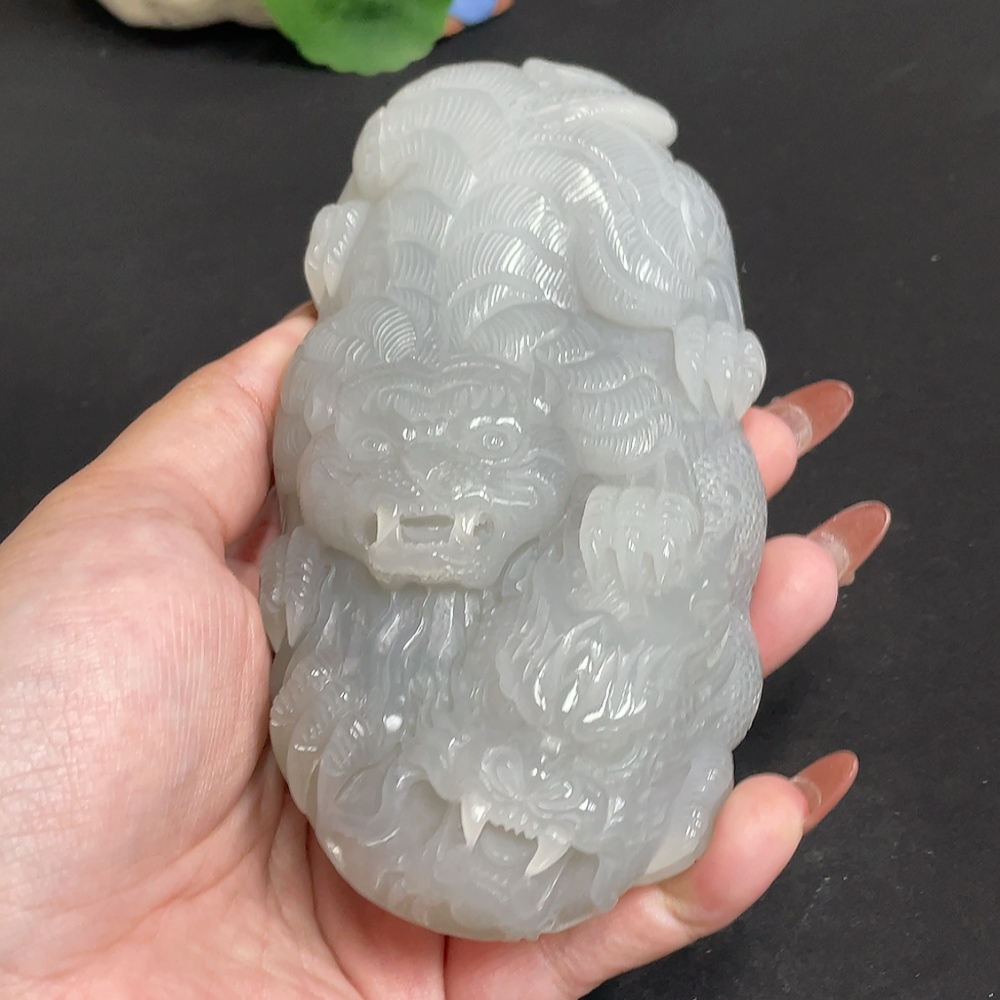 H35118366 Hetian Jade Handheld Carving 'Soaring Dragon and Leaping Tiger' Total Weight Approx. 441.1g