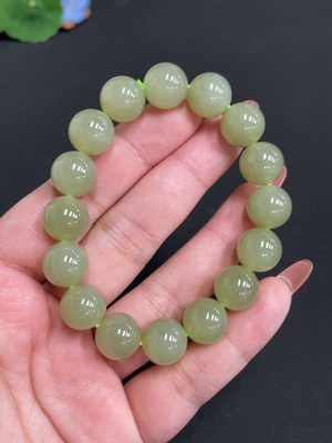 H35101262 Hetian Jade Bracelet, Approx. 11.8 mm Beads, Total Weight About 43g