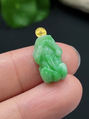 F26997751 JadeitePixiu Pendant with 18K Gold Clasp, Total Weight Approx. 1.9g