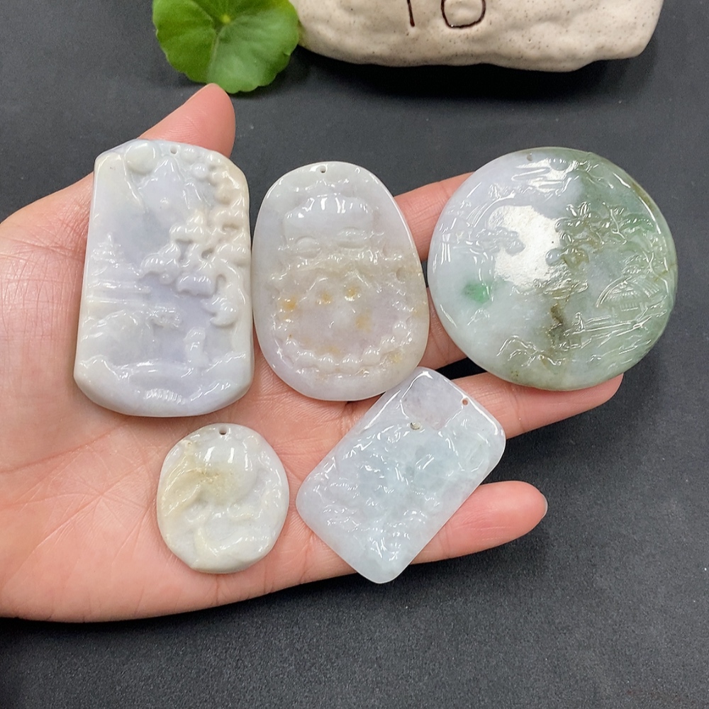 F13489415 Jadeite Pendant Sell as a Lot