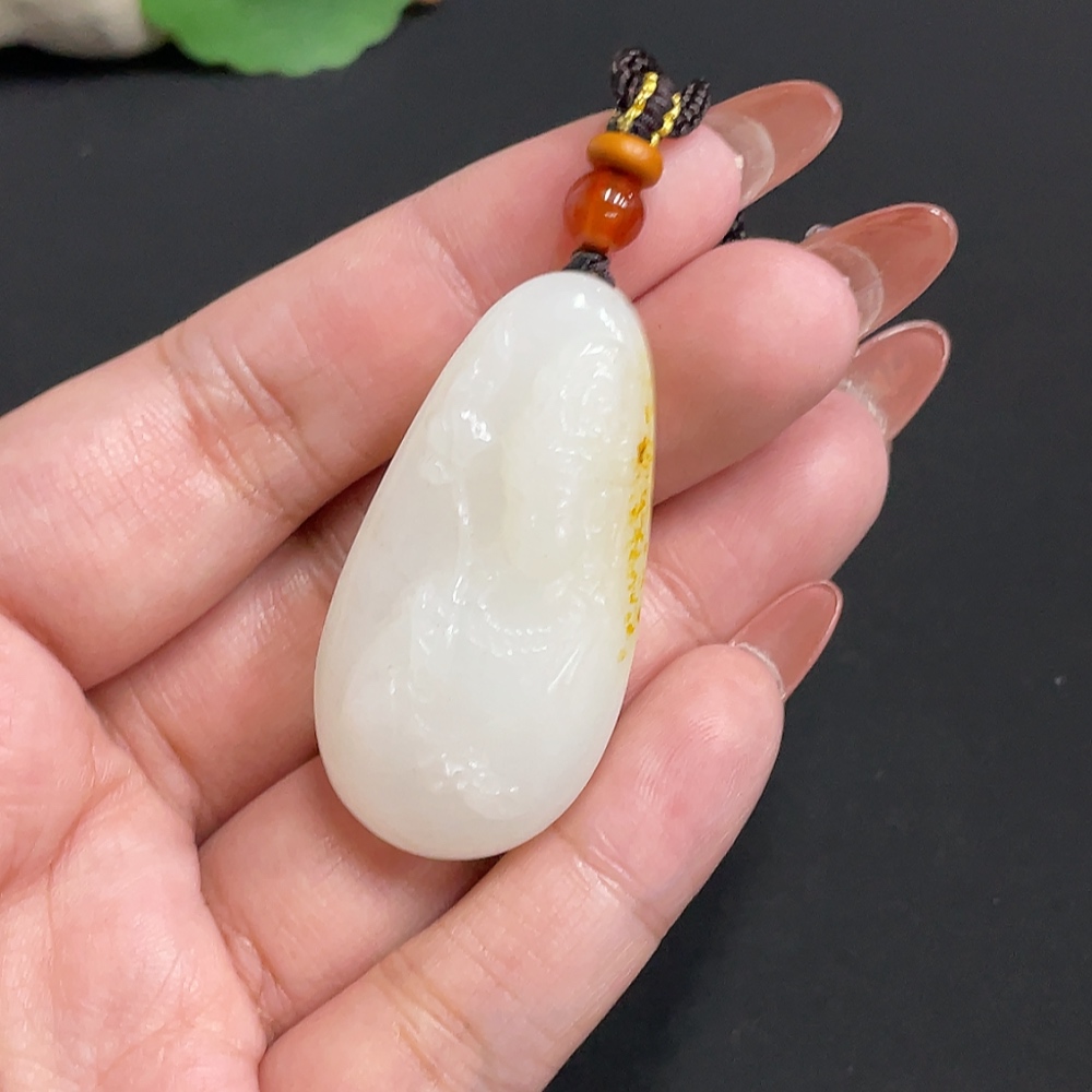 H35100009 Hetian Jade Pendant Avalokitesvara Total Weight Approx. [with rope] 27.9g Undetermined Skin Color Formation