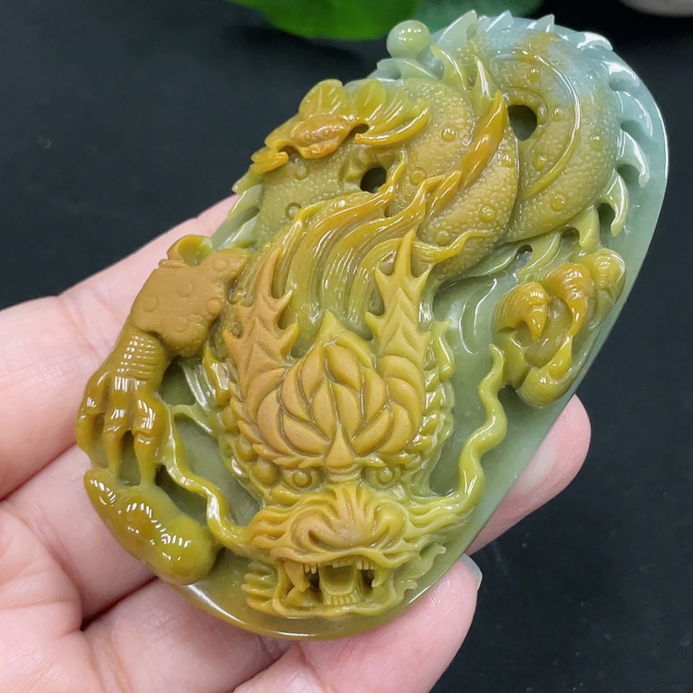 F29420076 Jadeite Dragon Pendant Total Weight Approx. 80.2g