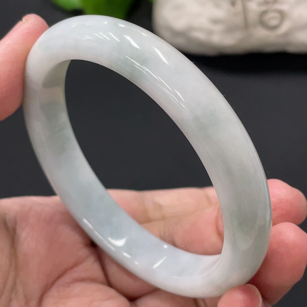 F32821224 Jadeite regular bangle