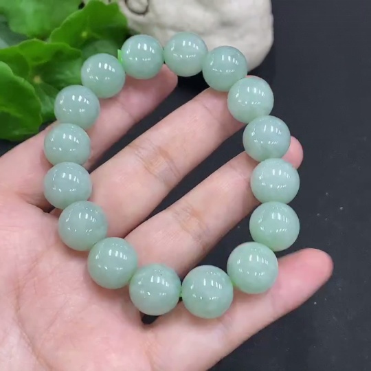 F35104999 Jadeite Bead Necklace Approximately 13mm Total Weight About 64.6g