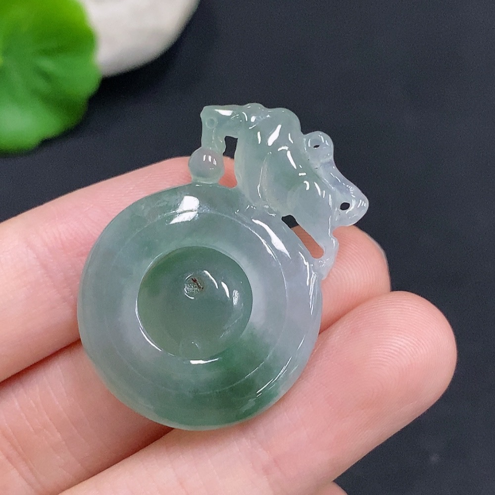 F33876858 Jadeite Reversal of Fortune Pendant