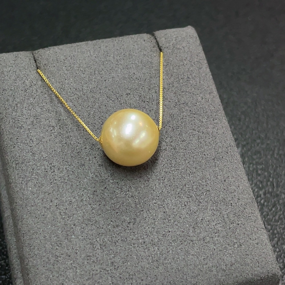 C32743514 Seawater pearl necklace, color origin undetermined, chain not gold, pendant Au58%, total weight approx. 4.55g, size approx. 13.4mm