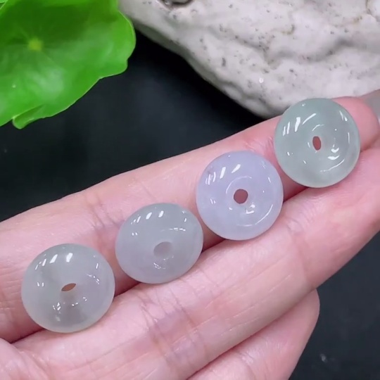 F34985020 Jadeite Pendants Sell as a Lot