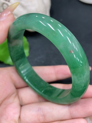 H32776689 African Emerald (Dulong Jade)