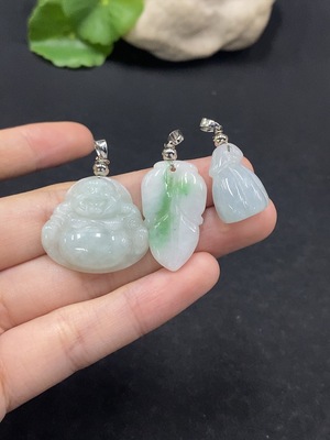 F33896090 Jadeite Pendant Non-Gold Inlaid