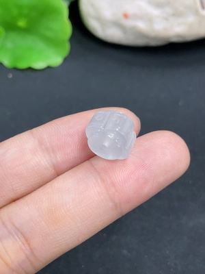 F46570255 翡翠珠子 货品总约重2.12g
