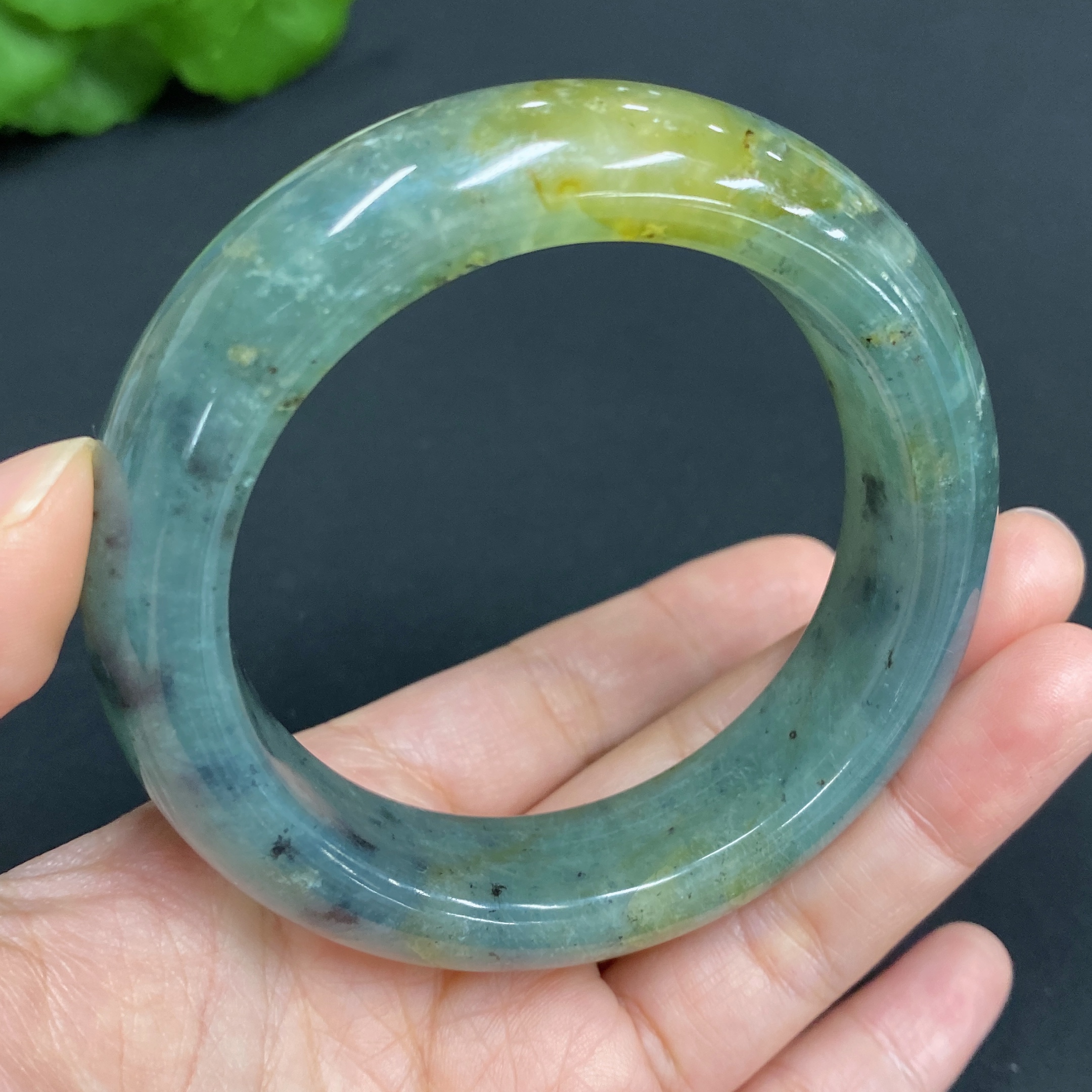 H29406475 Xiuyu (Serpentine Jade) Regular Bracelet Size 55 Total Weight Approx. 70.3g