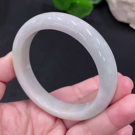 F29344788 Jadeite Round Bangle, Size 56, Total Weight Approx. 58.6g
