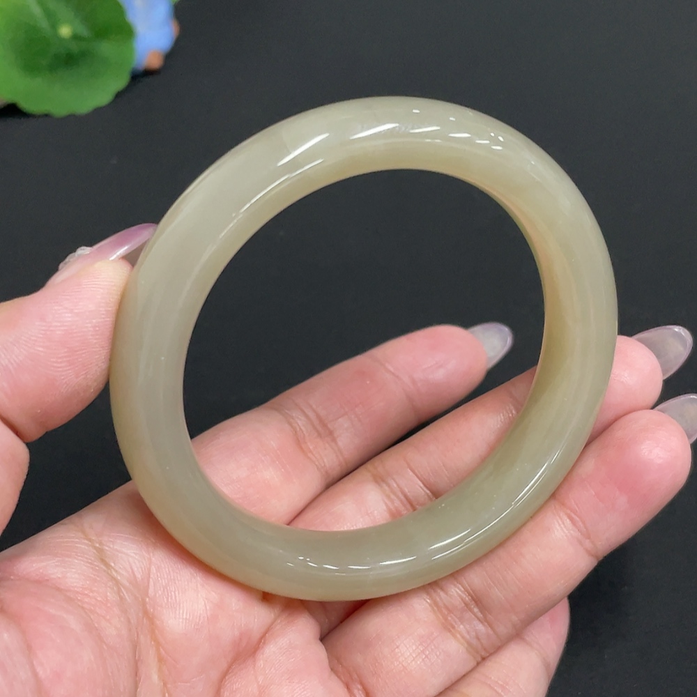 H33882290 Hetian Jade Round Bracelet Size 57.6 Total Weight Approx. 57.9g