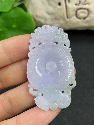 F46615537 翡翠仿古挂件 货品总重约12.49克