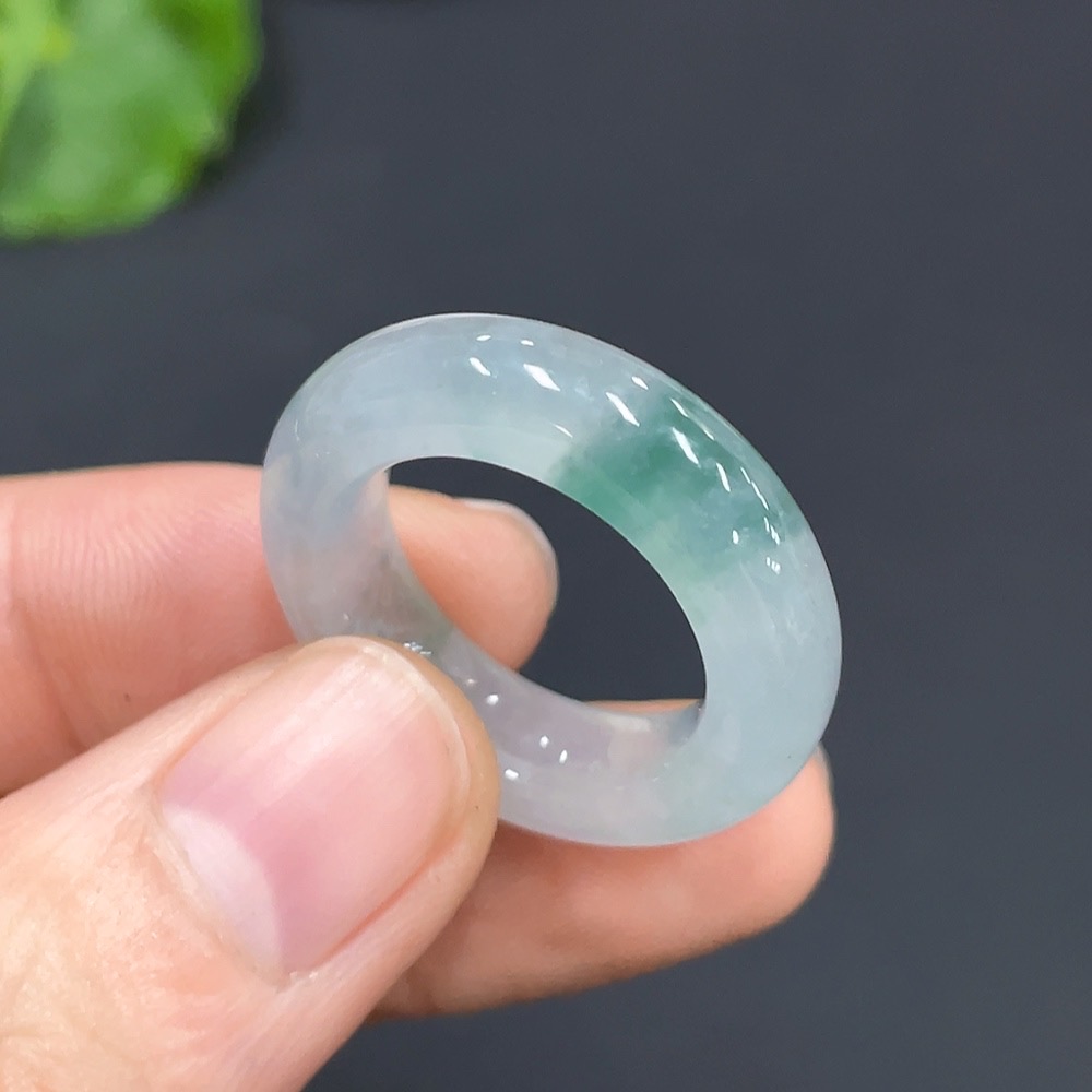 F24729171 Jadeite Ring Size 11 Total Weight Approx. 5.18g