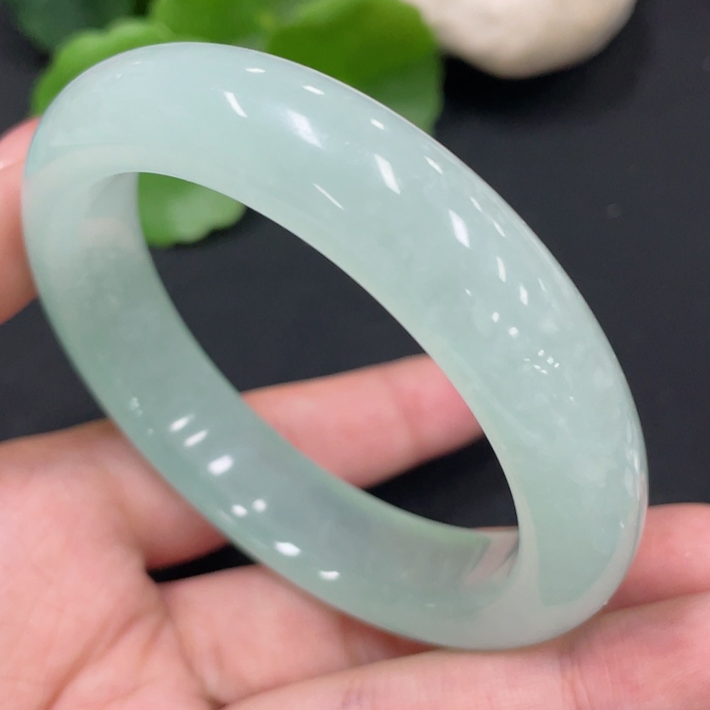 H34026470 Xiuyu (Serpentine Jade) Round Bracelet Size 55.4 Total Weight approx. 54.2g