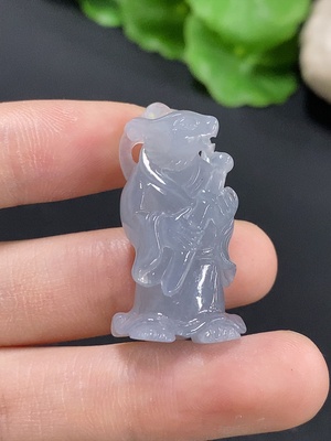 F46519806 翡翠挂件 货品总约重11.26g