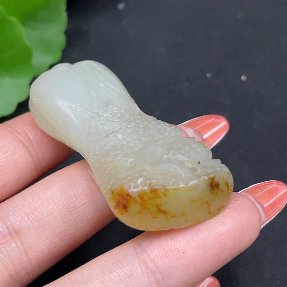 H34063482 Hetian Jade Pendant Chinese Cabbage Undetermined Skin Color Formation Total Weight Approximately 31.8g