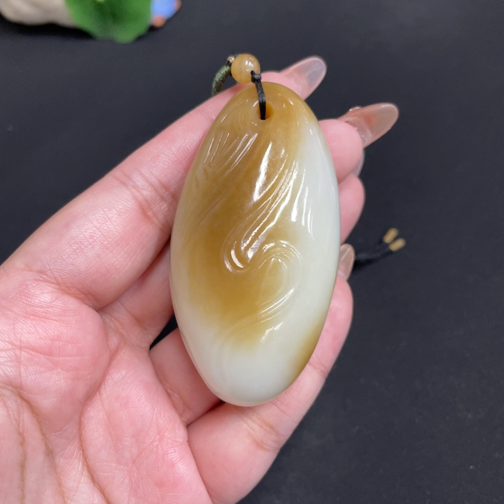 H32737092 Hetian Jade Pendant, Freeform Piece, Total Weight Approx. [Including Rope] 85.7g