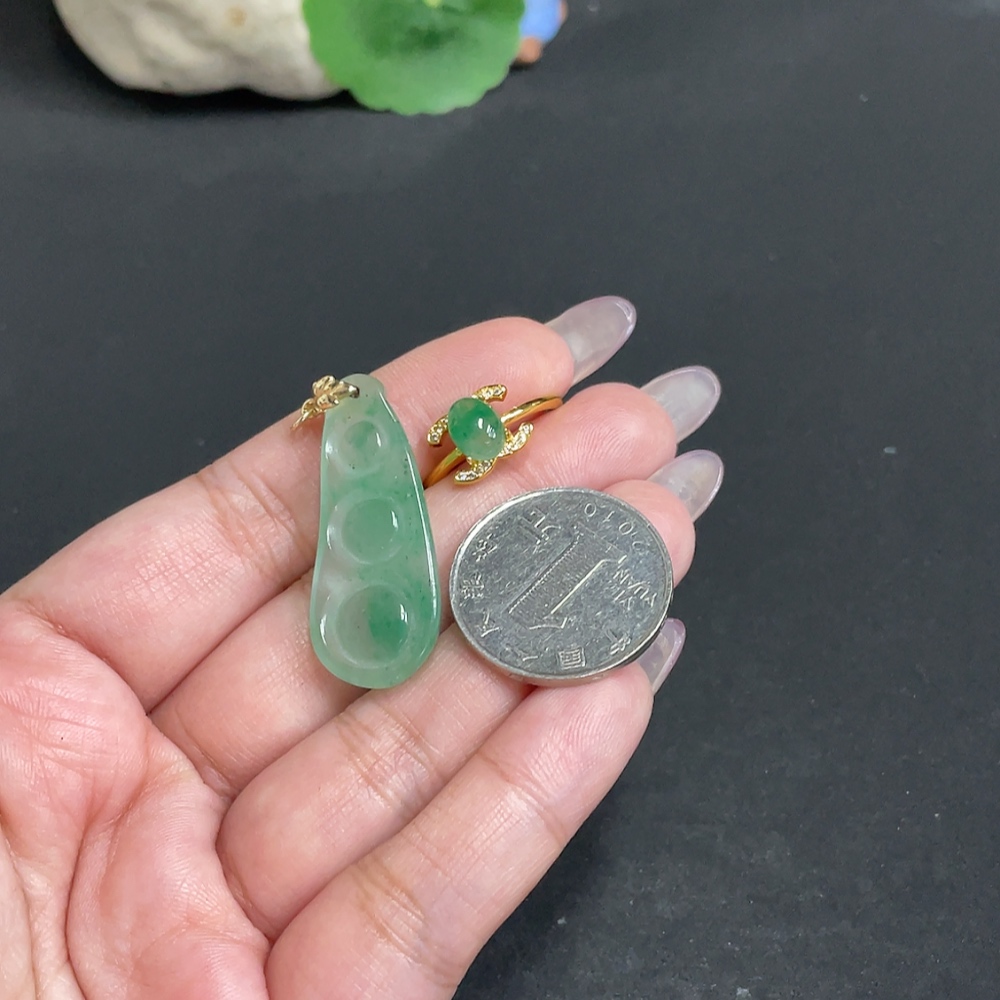 H34972491 African Emerald (Dulong Jade)