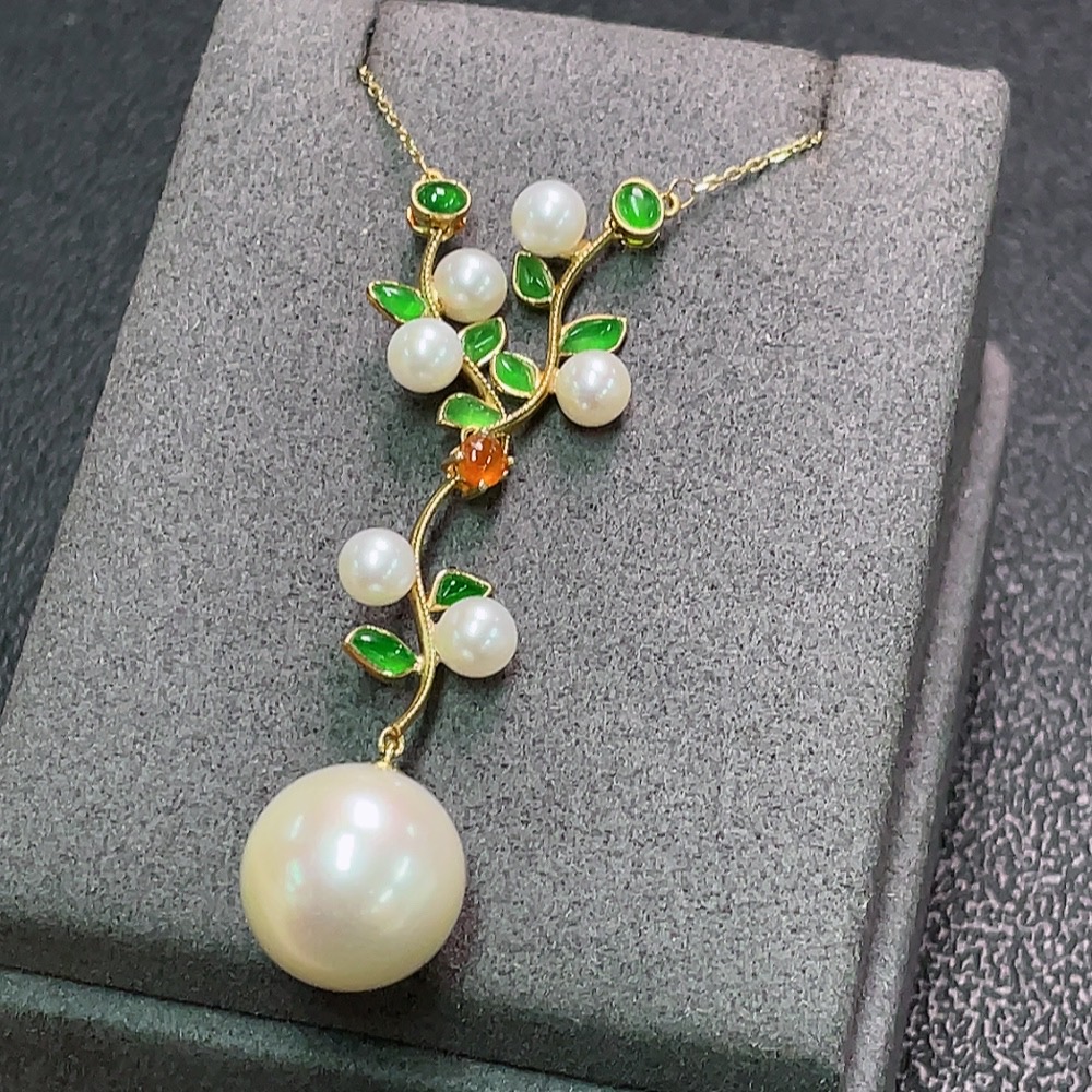 C33891713 18K Pearl Necklace with Jadeite (Color Origin Undetermined - Red) Total Weight Approx. 7.63g Size 4.5-13mm