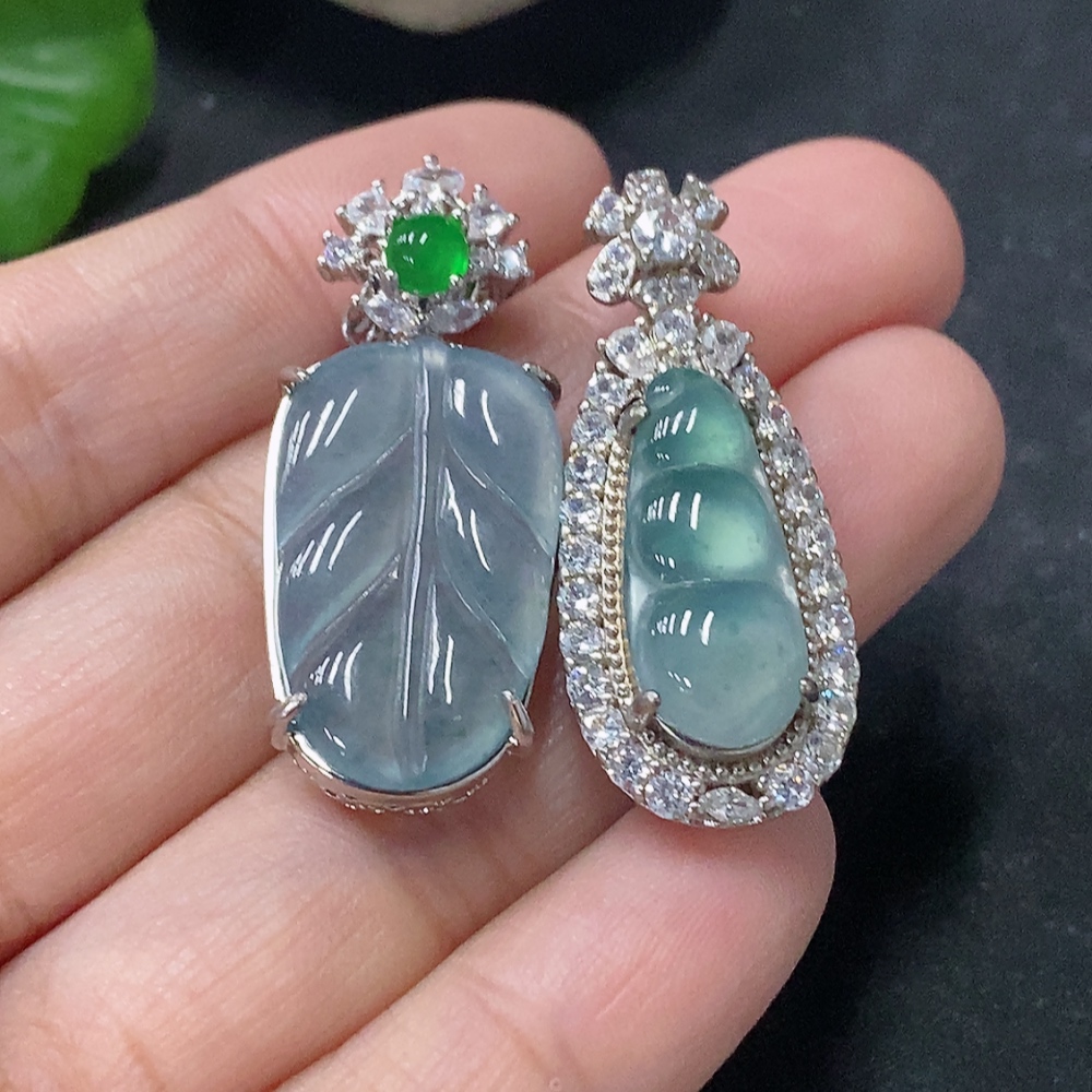 F33888010 Jadeite Inlaid Pendant Leaf Lucky Bean Non-Gold Inlaid Non-A Grade Stones