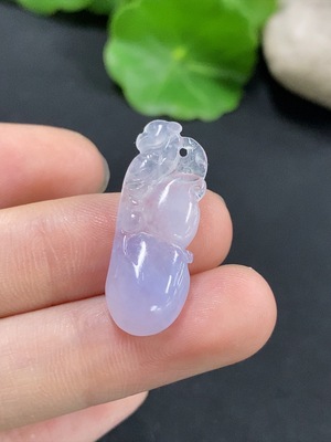 F46549156 翡翠葫芦挂件 货品总重约2.28g