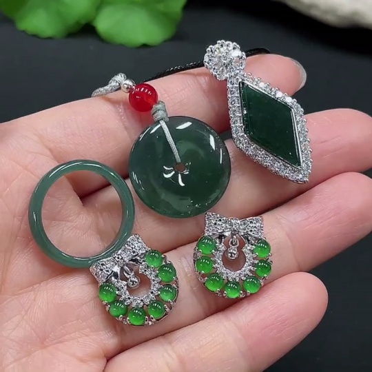 F26996977 Jadeite Pendant with Non-A Grade Beads, Non-Gold Inlaid