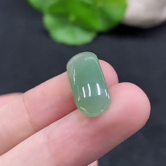F34963396 Jadeite inlay piece, total weight approx. 1.28g