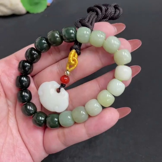 H34004435 Hetian Jade Pendant Bracelet Total weight approx. [including rope] 41.1g Containing other mineral components