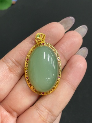 H34971898 Hetian Jade Cabochon Pendant with 18K Gold Setting, Total Weight Approx. 12g