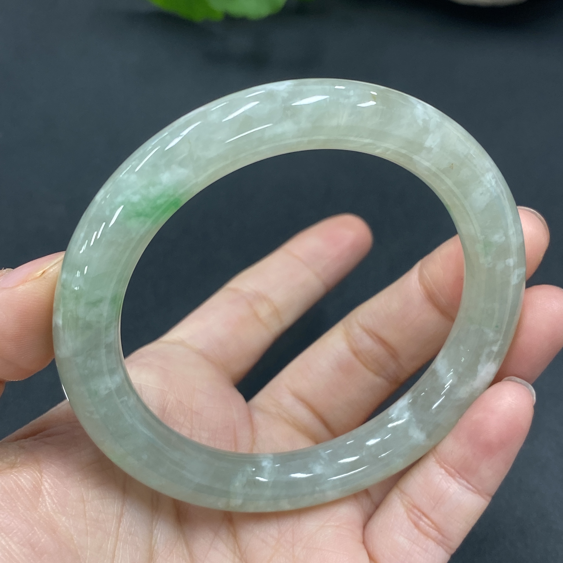 F10113583 Jadeite Round Bangle Size 55.8