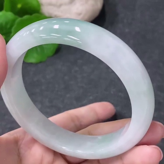 F34010276 Jadeite Round Bracelet Size 59mm Total Weight Approximately 66.65g