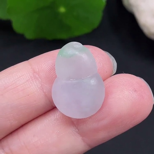 F34981814 Jadeite Gourd Pendant Rough Piece Total Weight About 2.7g