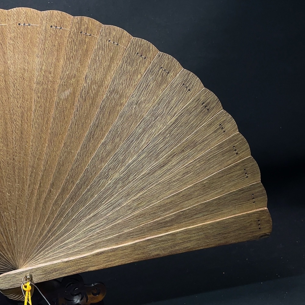 W33934666 Golden Silk Nanmu Fan