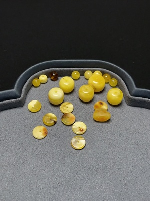 C46536801 琥珀蜜蜡饰品+散珠 货品总重约6.52克 一手走10+