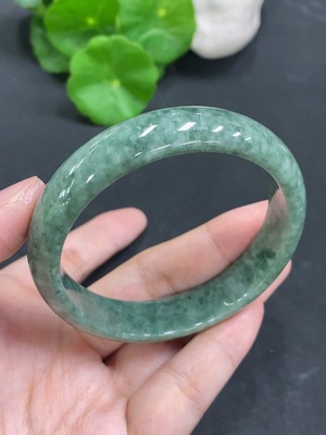 F23599515 Jadeite Round Bracelet Size 56.4 Total Weight 47.663g