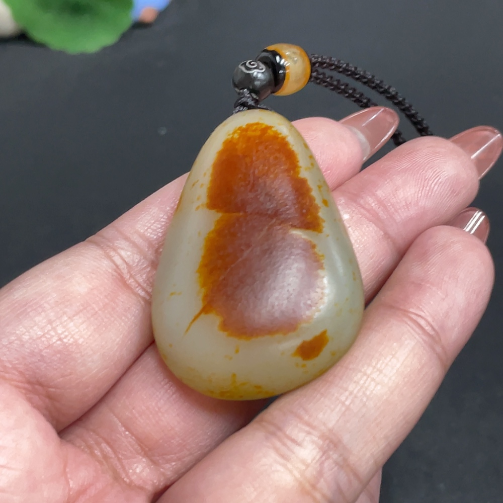 H34054688 Hetian Jade Pendant