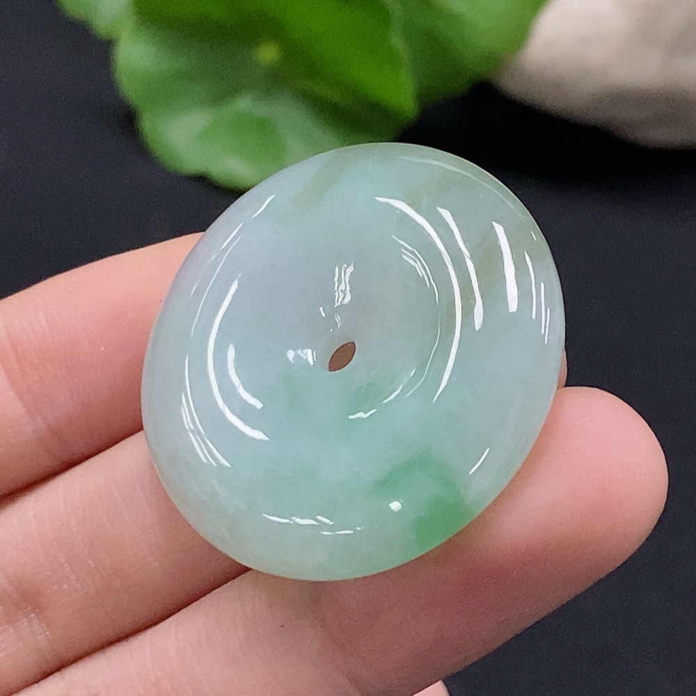 F35115465 Jadeite Peace Knot Pendant Total Weight Approximately 14.85g