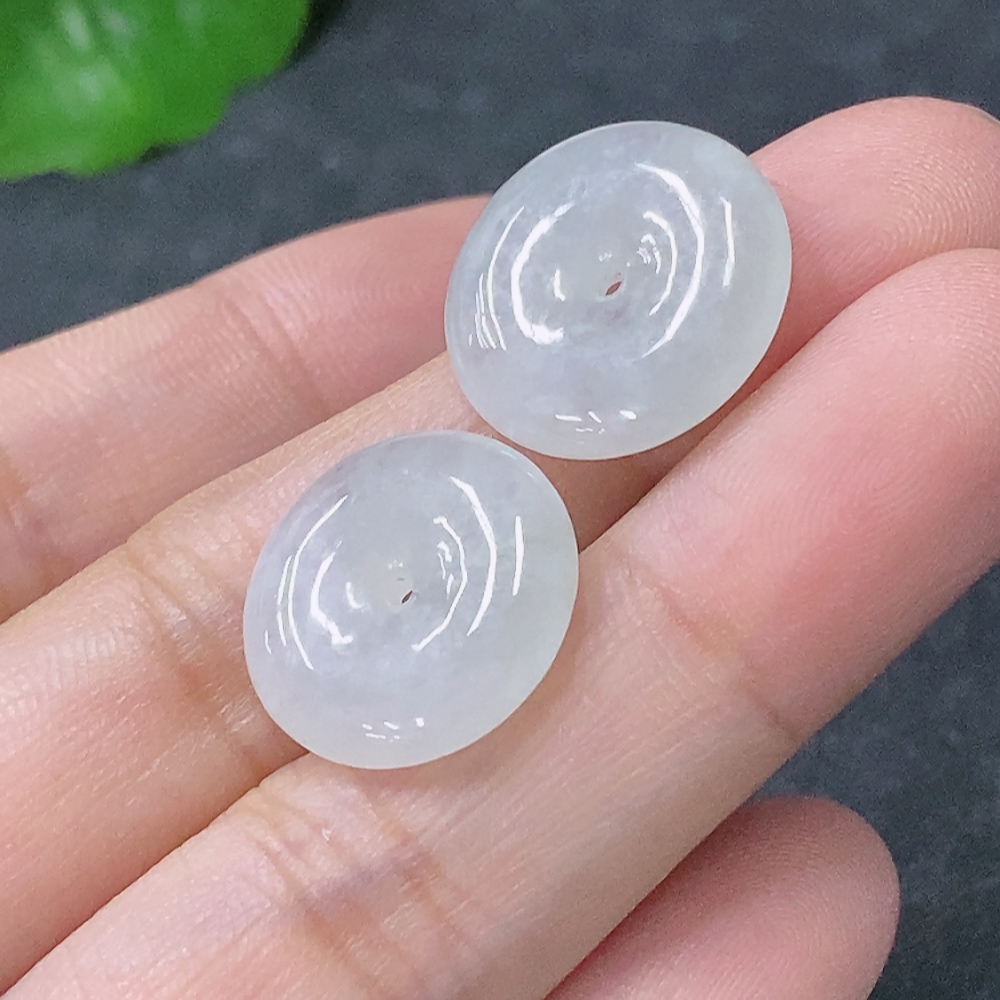 F33943094 Jadeite Peace Knot Pendant